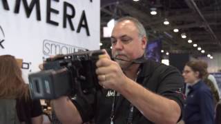 Wooden Camera Directors Monitor Cage V2- Newsshooter at NAB 2017