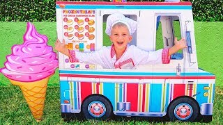 Vlad dan Nikita bermain dengan pengiriman es krim