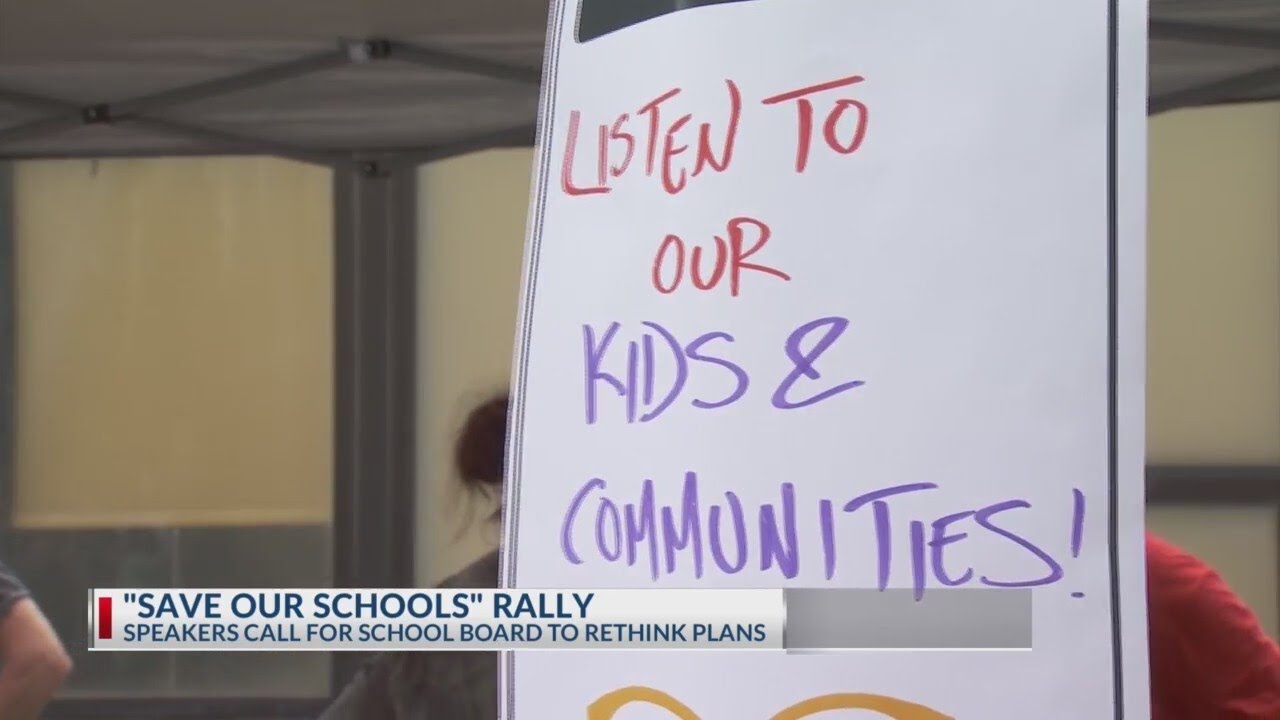 Columbus parents rally to save their schools - YouTube