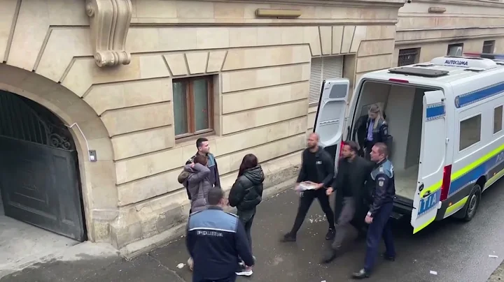 VIDEO | Andrew Tate returns to prison in handcuffs...