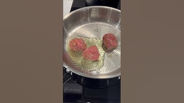 Titanium pan conducts heat so well it doesn