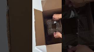 How to Ship Fresh Flowers in the Mail