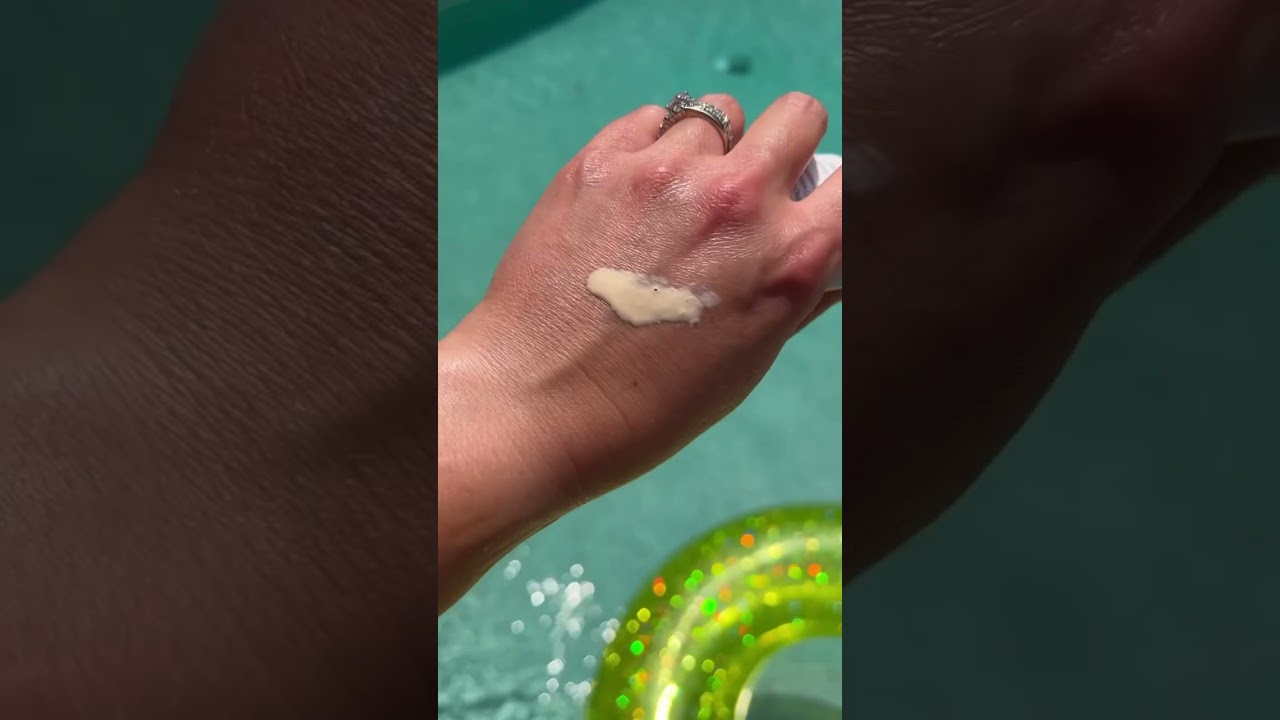 Toty Solaria Mineral Antioxidant Sunscreen Serum SPF 50+ Swatch 