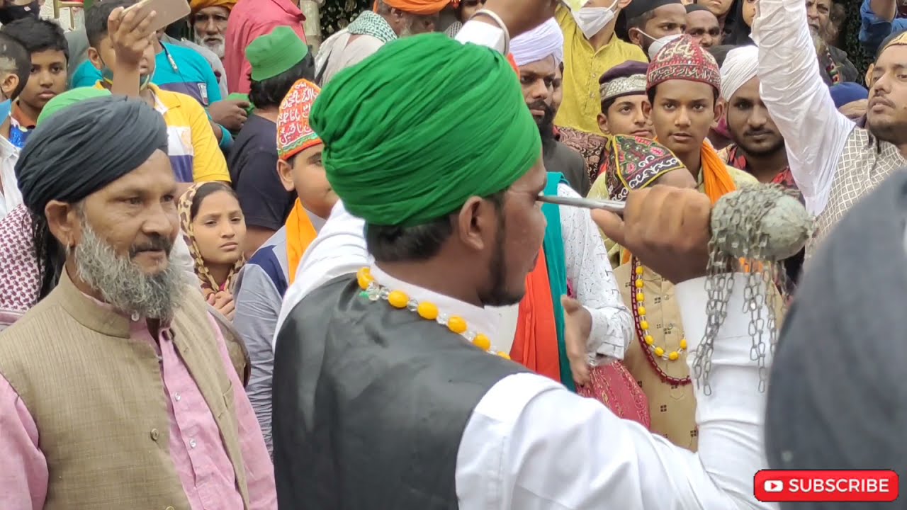 Hazrat Tawakkal Mastan (ra) Bangalore 2021 Sandal Me Fukra Alam ke Fatiha Bistar Lagate Waqt Manzar