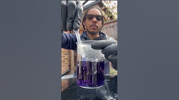 Making a pH indicator from red cabbage 🥬 #science #experiment #chemistry