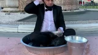 Şarkıcı Aydın Aydın Taksim Meydanında Leğende Yıkandıınaydın Ünyahelalleşmegünü