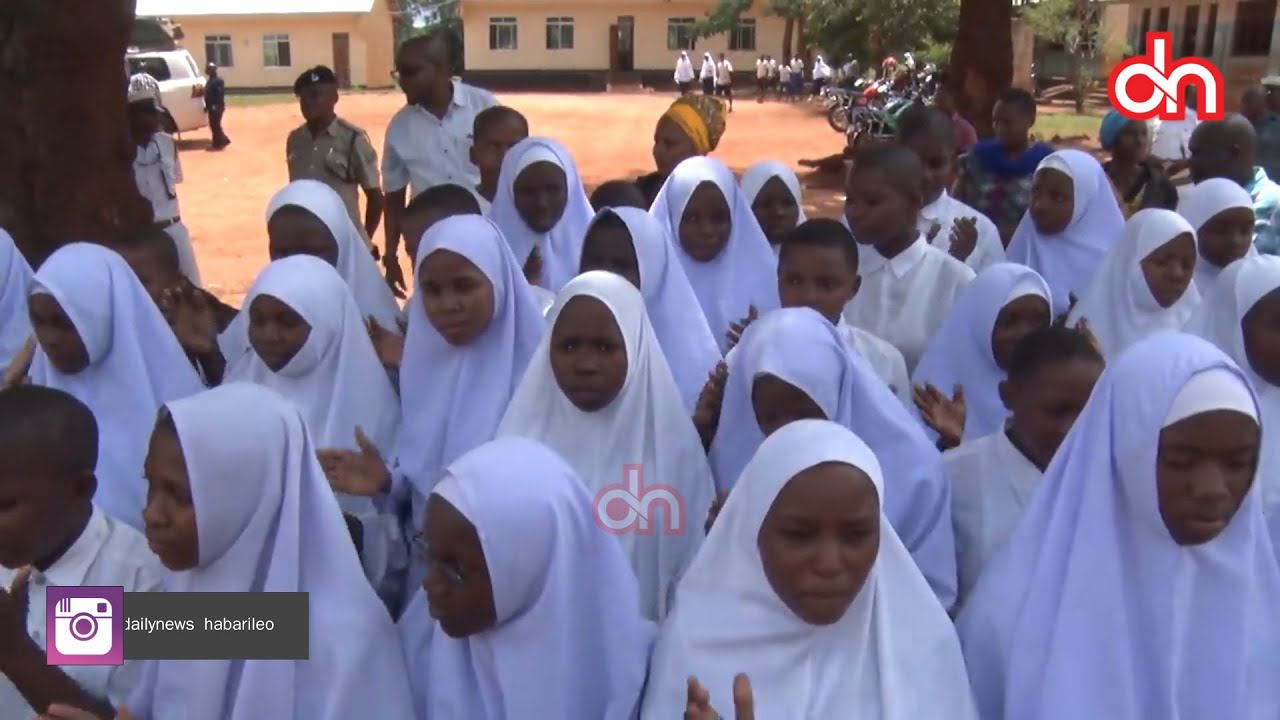 Waziri Mkuu awataka wanafunzi kusoma kwa bidii