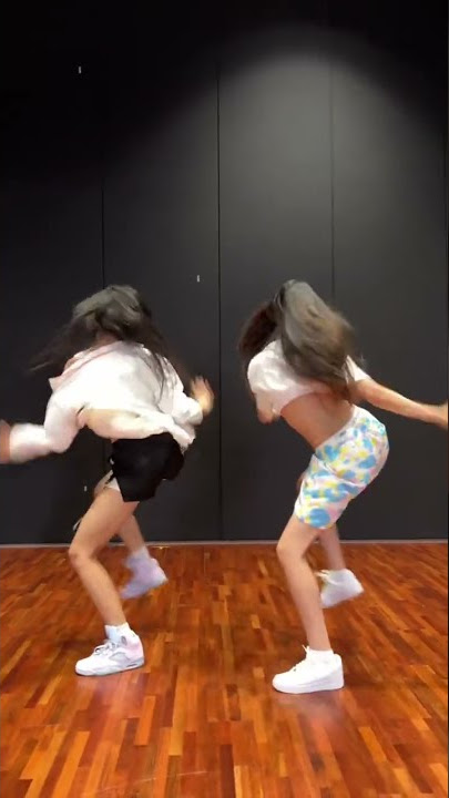 HYPE Boy 🏀 Dance Challenge #NewJeans_MINJI #NewJeans_HYEIN #뉴진스 #kpop #Shorts