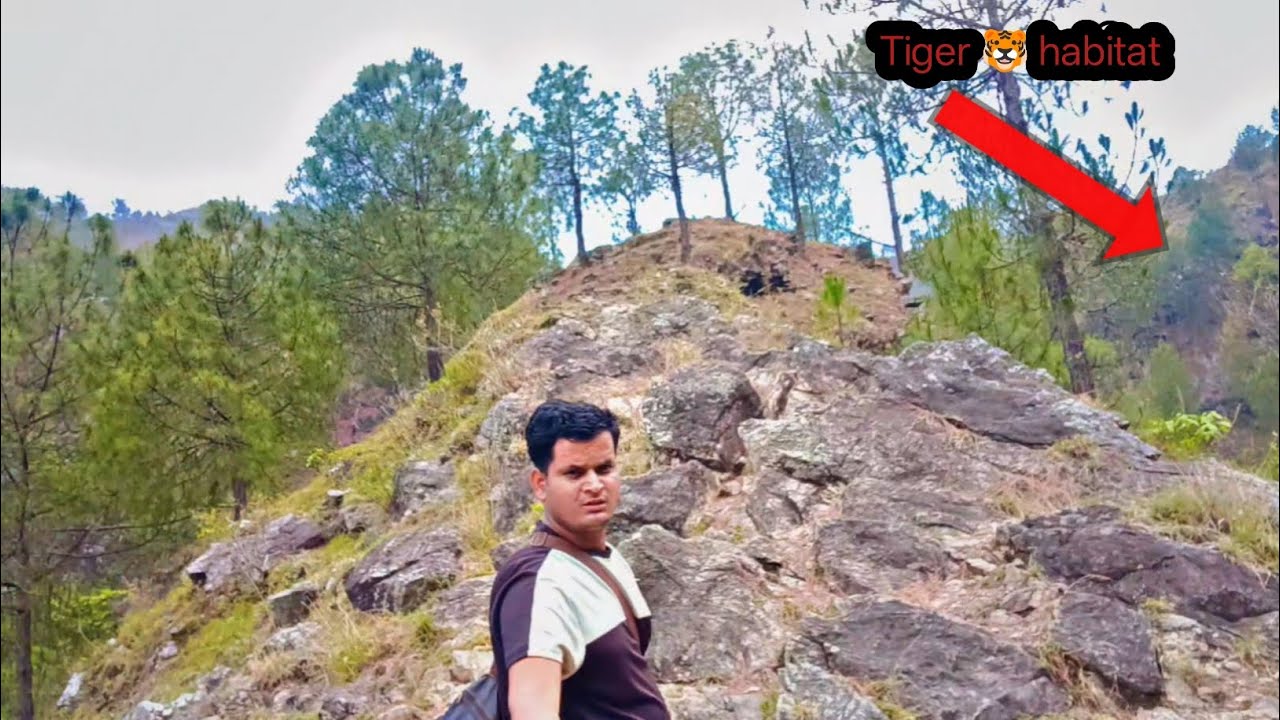 Nepal has a lot of water  but, we have to travel far to wash our clothes. गाउँले जीवन 🇳🇵