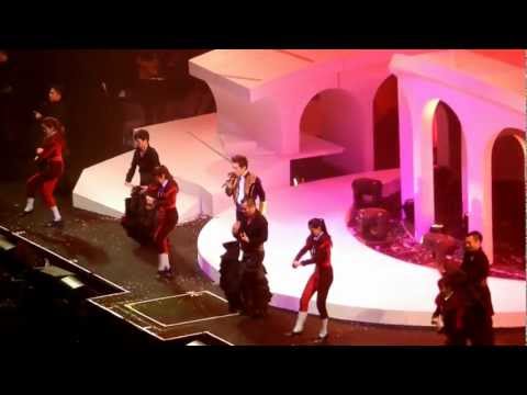 香港站_張信哲我。看見世界巡迴演唱會2012__過火.MOV