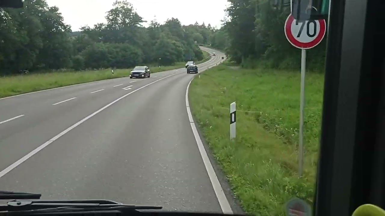 Mit der Bus - Linie 6 über Land