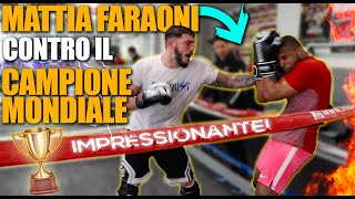 Mattia Faraoni sfida il CAMPIONE DEL MONDO di Kickboxing Glory (ha sconfitto anche ADESANYA!) 😱🥊 screenshot 5