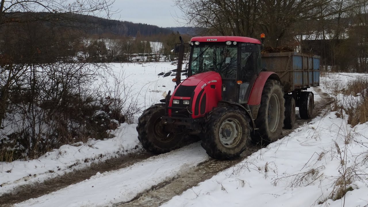 TRAKTORY NA SNĚHU - ZIMNÍ HNŮJ / WINTER MANURE,  ZETOR + JOHN DEERE + JCB.