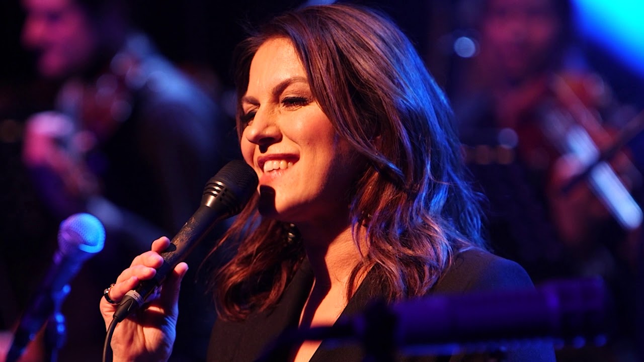Watch Fay Claassen – Close to You (Live at LantarenVenster, Rotterdam) on YouTube Watch Fay Claassen – Close to You (Live at LantarenVenster, Rotterdam) on YouTube