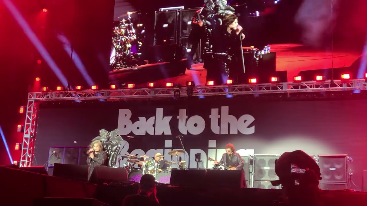 Black Sabbath - Intro + War Pigs (FINAL PERFORMANCE) (Back to the
