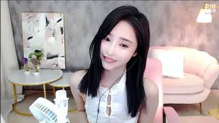 斗鱼douyu VIVI小小酥 20200321