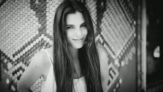 Juliantina Barbara Lopez & Macarena Achaga Cant Get You Out Of My Head