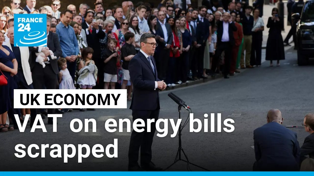 UK cuts VAT on energy bills ahead of prime minister's first cabinet meeting • FRANCE 24 English