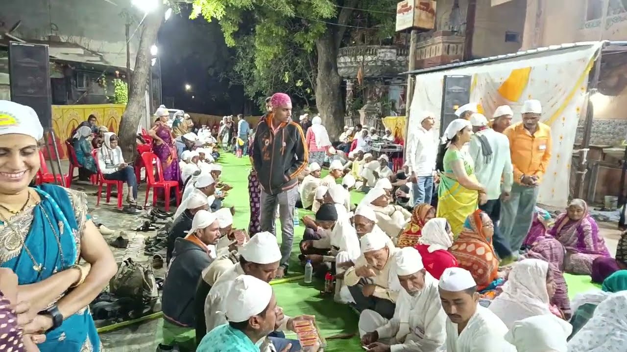 कैवल्याचा राजा श्री चक्रधर माझा संग सांगात सेवा मंडळ परभणी पदयात्रा महानुभाव तिर्थक्षेत्र भुसावळ भजन