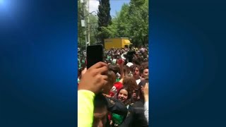 Mexican football fans thank South Korea
