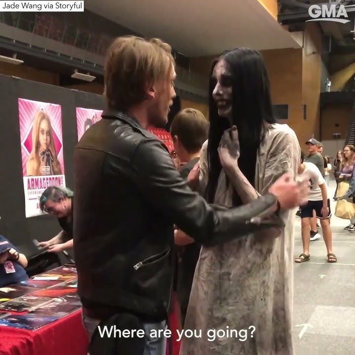 Actor Jamie Campbell Bower gets starstruck meeting a cosplayer