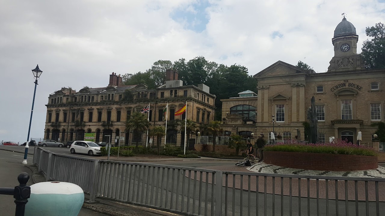 The custom house in cardiff - YouTube