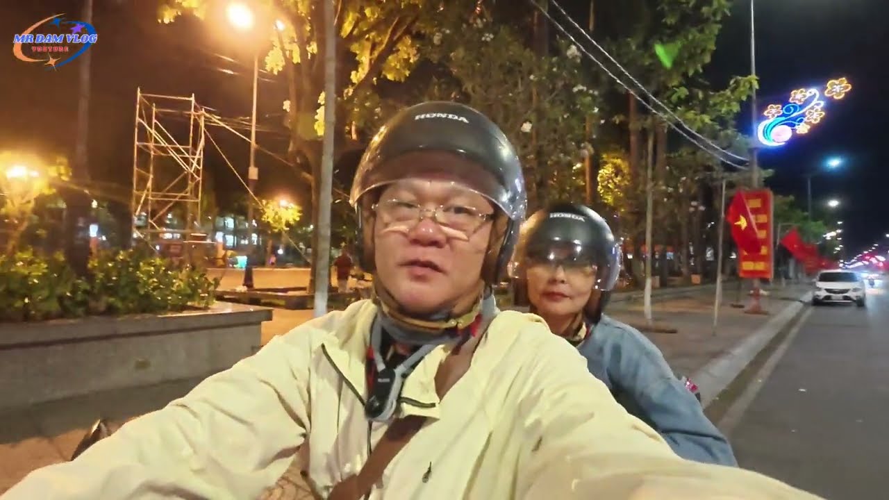 Phượt Xe Máy Từ Vĩnh Long Lên TP.HCM – Hành Trình 140km Đầy Trải Nghiệm | MrDamvlog