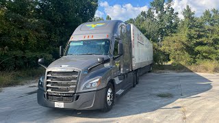 Variant Trucking 2022 Freightliner Cascadia