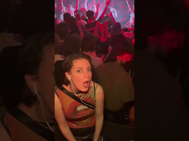 Adé : J’ai pas matché le mood de la soirée