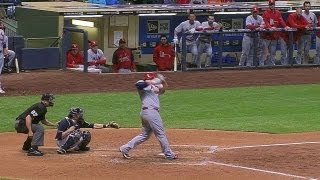 STL@MIL: Adams' RBI single ties the game at 4