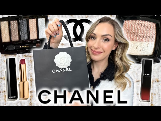 A quick comparison swatches between the newest @chanel.beauty Holiday  collection and some of the previous releases . In particular…