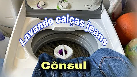 Pode colocar calça jeans na máquina de lavar?