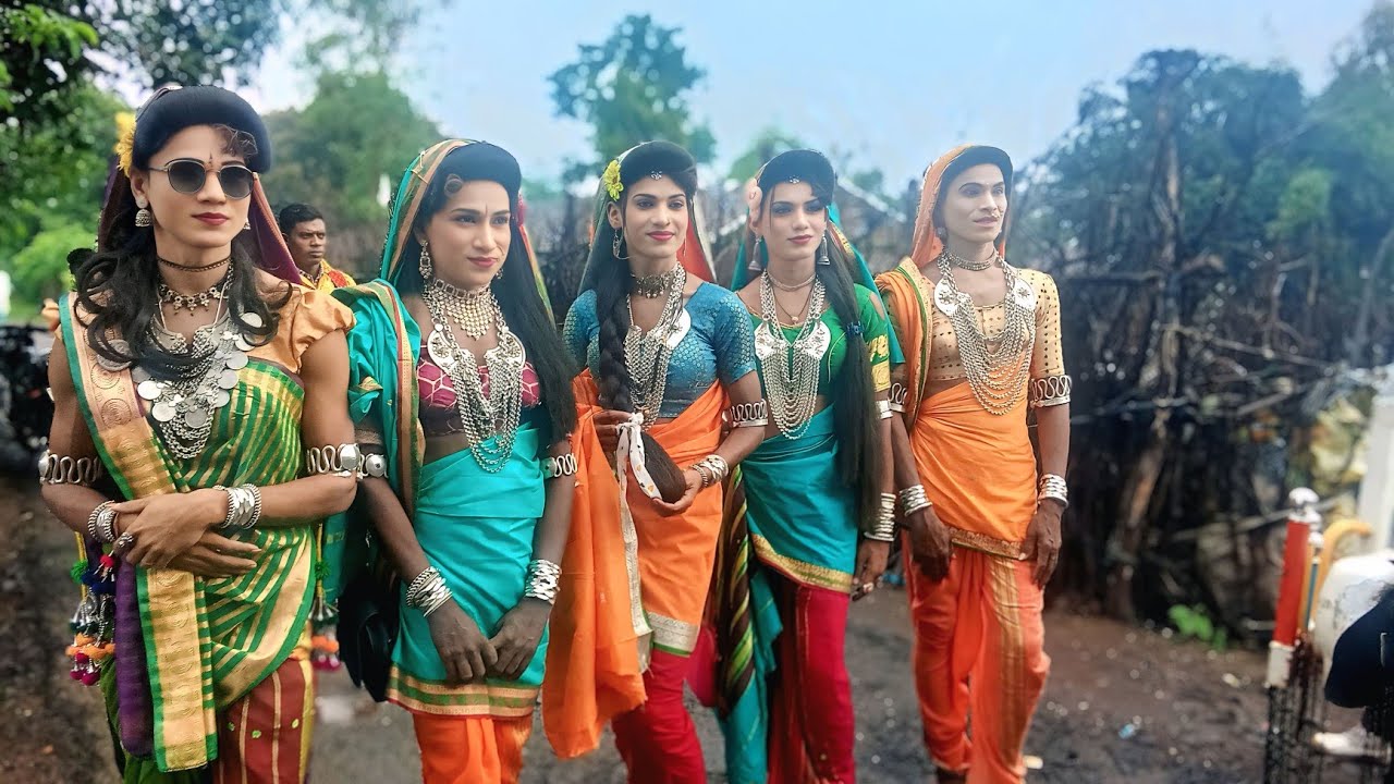 Avinash Valvi is आदिवासी किशन सोगाड्या पार्टी लोयकर विजामामा एंड दारा गाडा एंड शिला कुमारी 