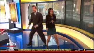 Good Day Anchors Do The Dougie!