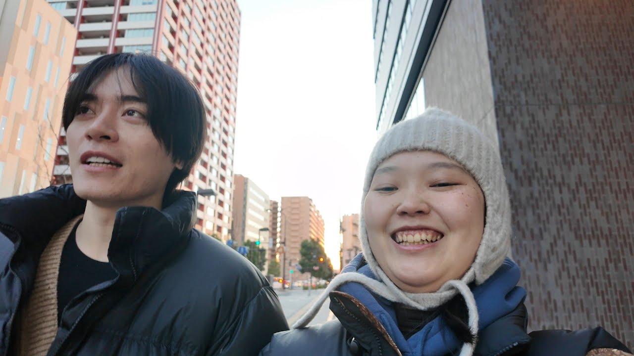 散歩して買い物してイルミネーションを観にいく、げじとはむの日常です