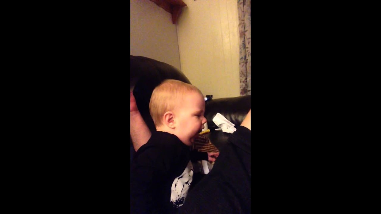 Baby Braden Leland Sneath learns how to clap! Jan 2016