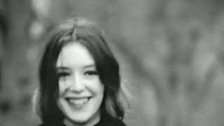 Slowdive - Hide Yer Eyes (Video)