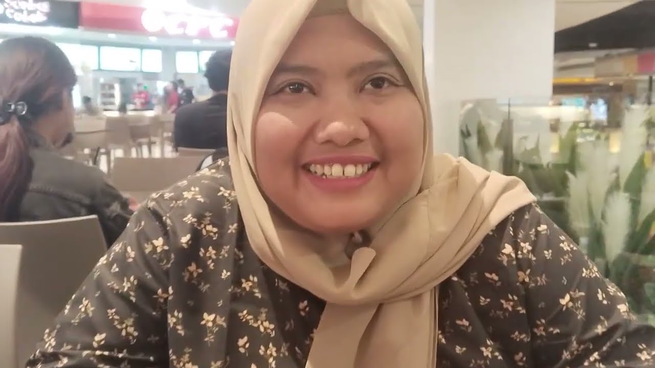 Steak moen moen Tunjungan plaza surabaya with ka nisa part 1