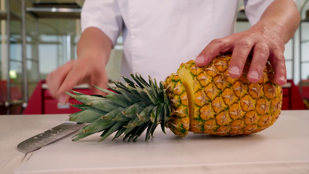 Comment Découper Un Ananas Voilà La Solution Pour éplucher Un Ananas Youtube