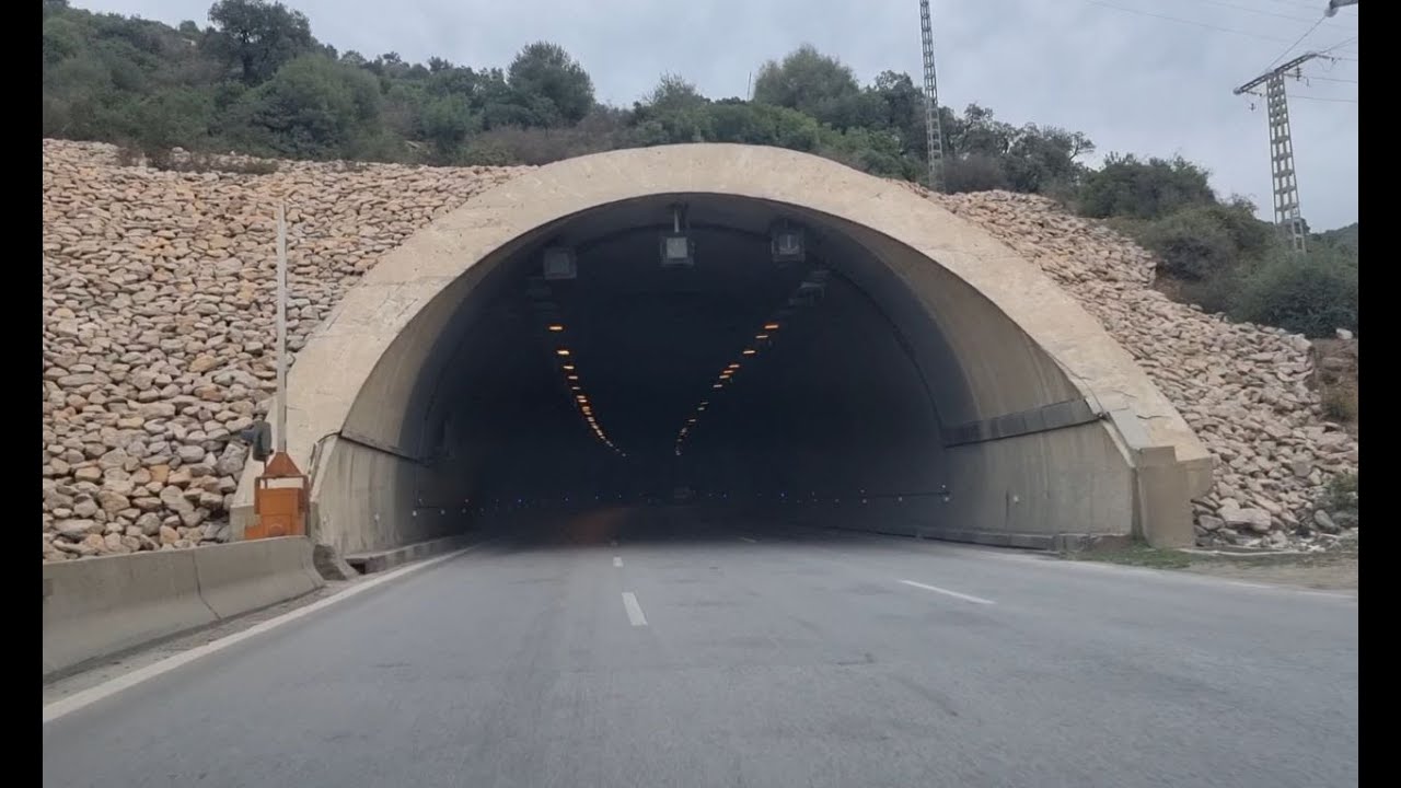 القيادة عبر النفق الجباحية - البويرة - الجزائر - Driving through Tunnel  Jebahia - Bouira - Algeria