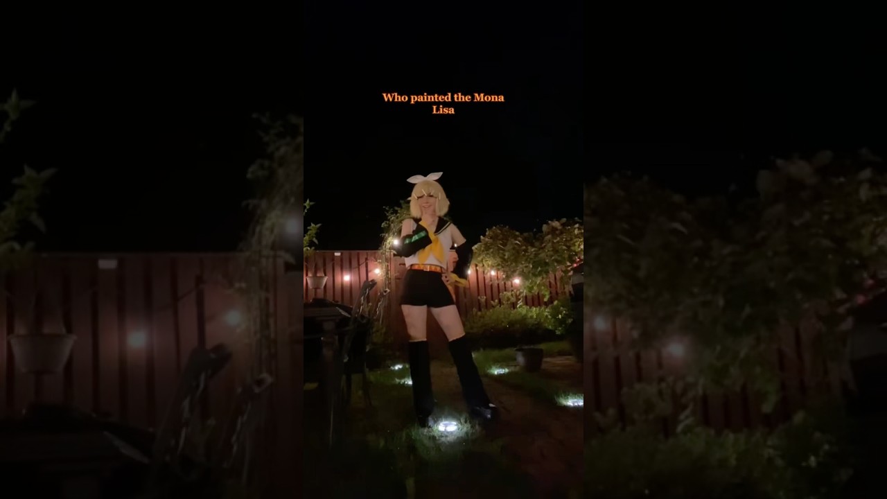 They were too stunned to speak #Cosplay #Cosplayer #rinkagamine #VocaloidCosplay #Vocaloid ￼