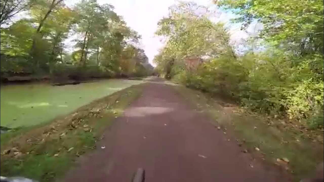 Start to the 2 Mile Mark of most runBUCKS Bucks County Marathon Series