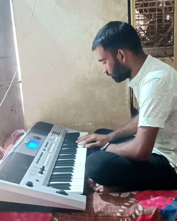 Soniye Heeriye Piano Cover||Naveen Dhebana|| Punjabi Song Piano Cover