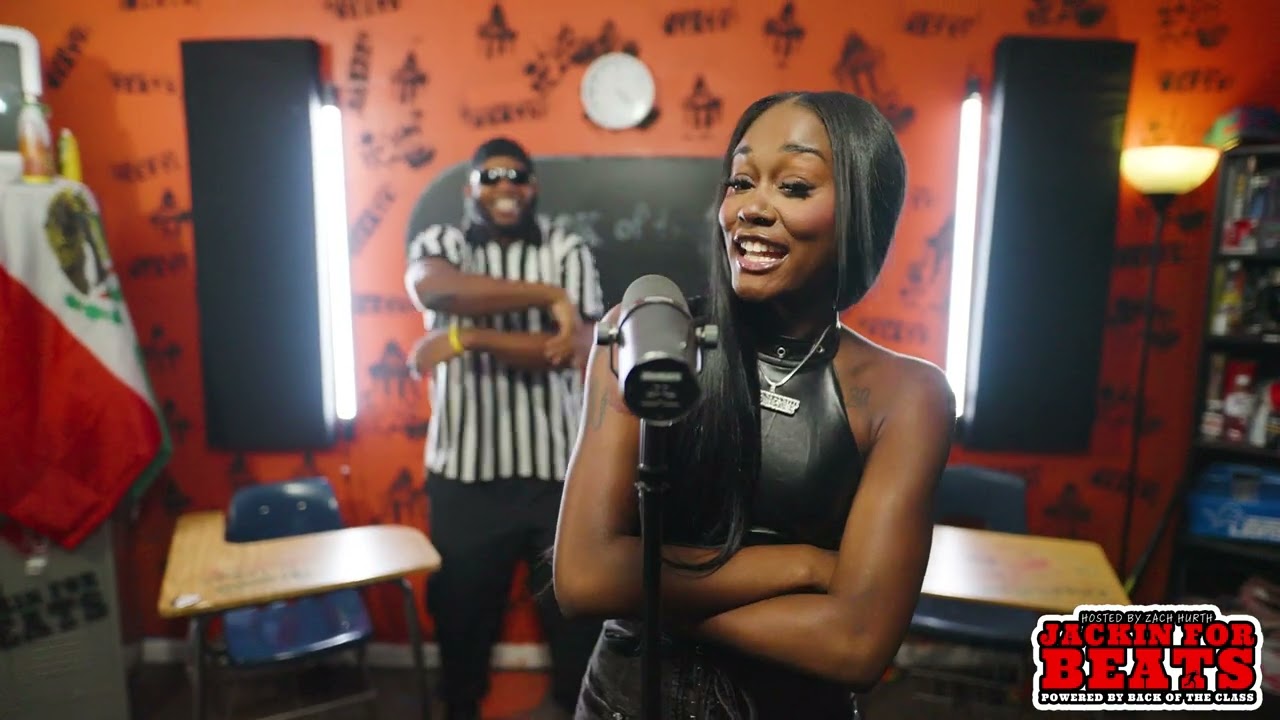 Мемфисская рэперша Lil Q SNAPS выступила вживую для Зака ​​Хёрта в Мемфисе