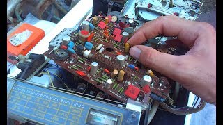 картинка: А КТО ЗНАЛ, ЧТО В ЭТОЙ МАГНИТОЛЕ ЕСТЬ САМЫЕ ДОРОГИЕ РАДИОДЕТАЛИ! ОТЛИЧНЫЙ ЗАРАБОТОК