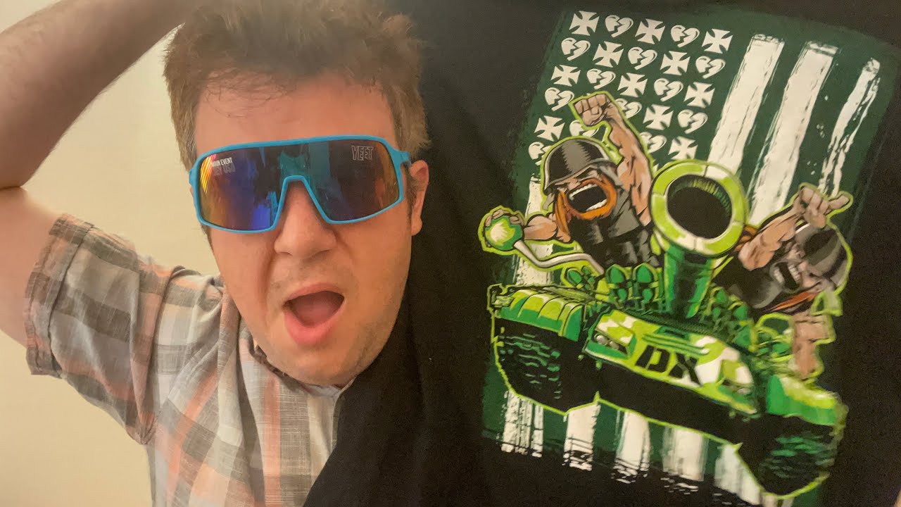 WWE Shop Unboxing Vintage D-Generation X Shirts & Jey Uso Yeet Sunglasses