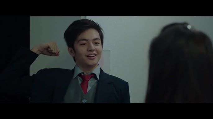 Kirsten Dunst butunlay yalangoch