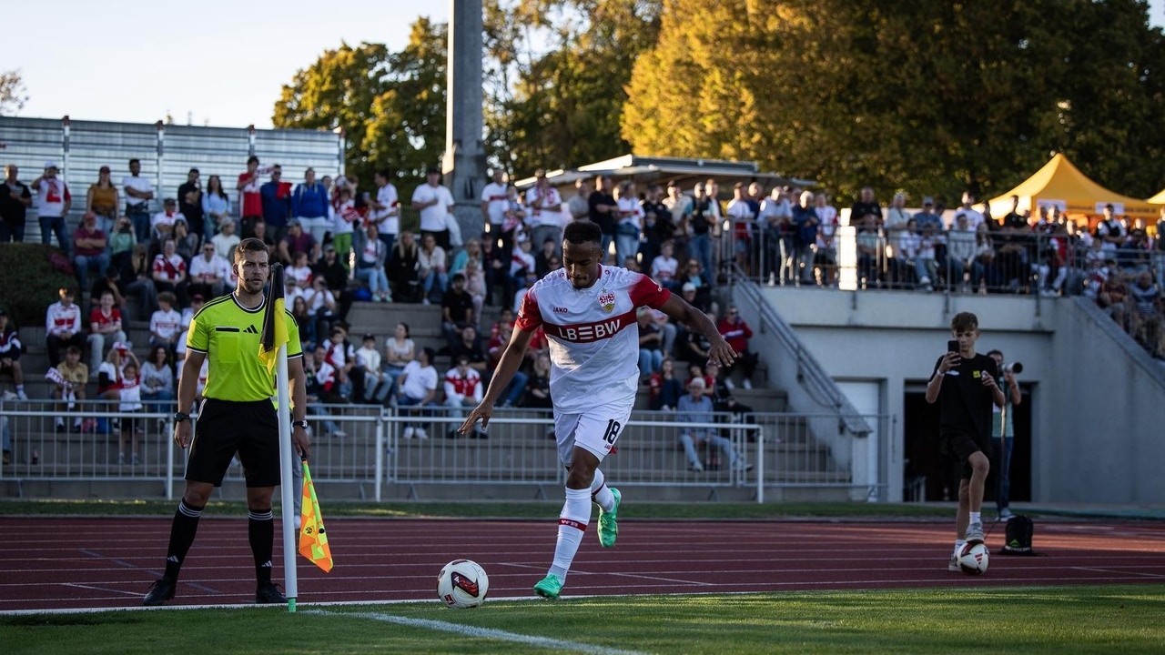 Fallrückzieher beim Comeback! VfB schlägt Heidenheim 3:0 | Highlights