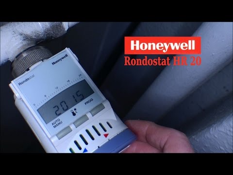 Changing batteries in Honeywell Rondostat HR 20 - 122