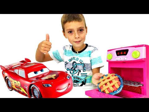 Игры для детей: клубничный пирог из Плей До для Макквина